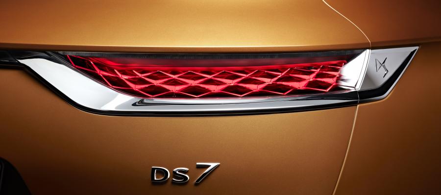 Детали экстерьера DS 7 Crossback (X74) 2017 года  (WW) (фото 18 из 81)